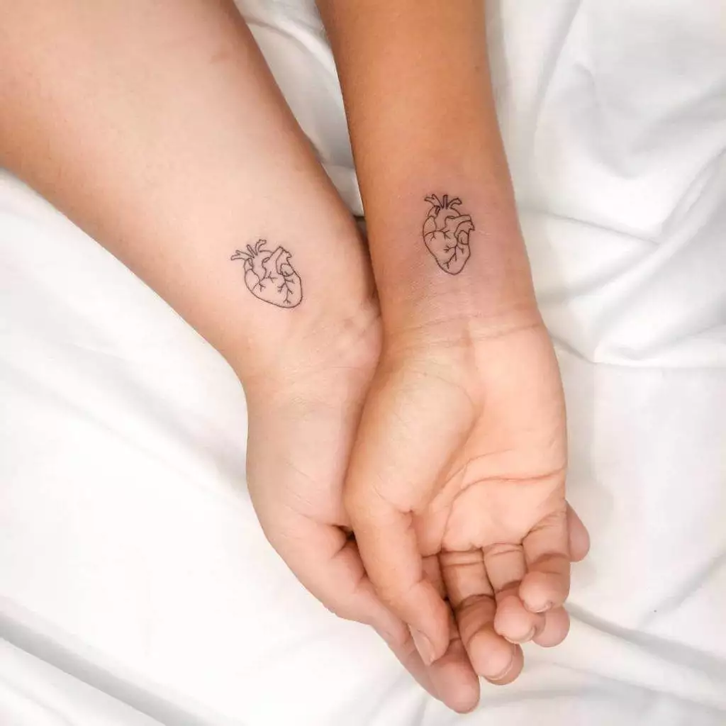 idées de tatouages de couples assortis
