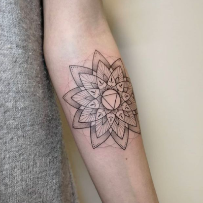 lotus tatouage