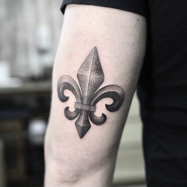 tatouage fleur de lys